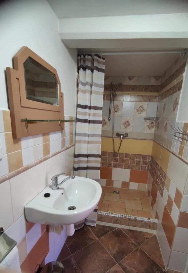 Cafe Nostalgie Dvouluzkovy Romanticky Pokoj Krásná Lípa Extérieur photo