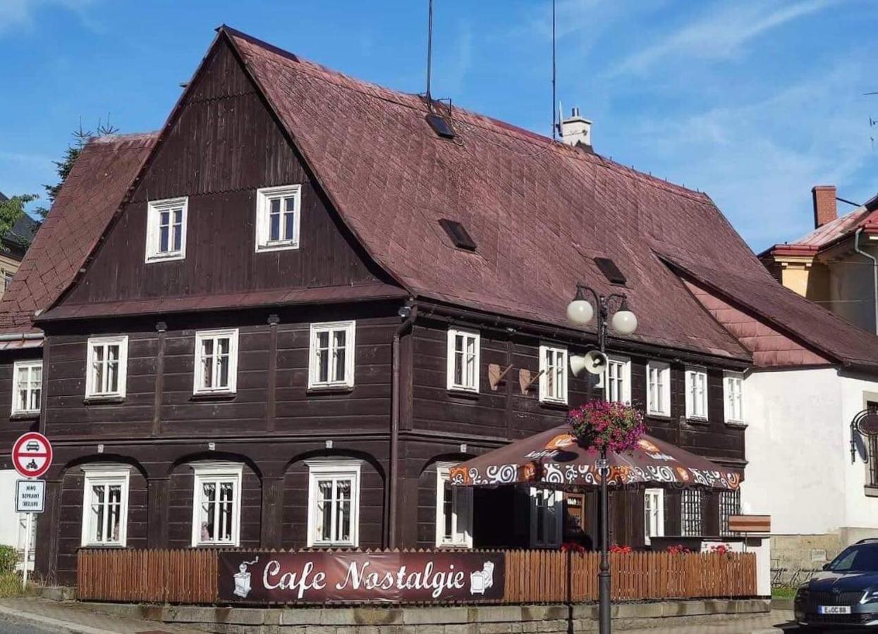 Cafe Nostalgie Dvouluzkovy Romanticky Pokoj Krásná Lípa Extérieur photo